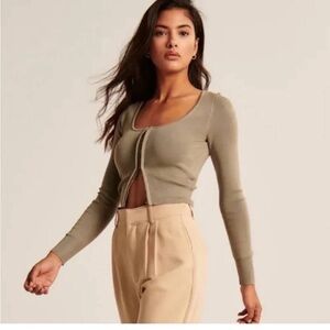 Abercrombie& Fitch Top Zip Up Notch Neck Slim Sweater Taupe Size M
